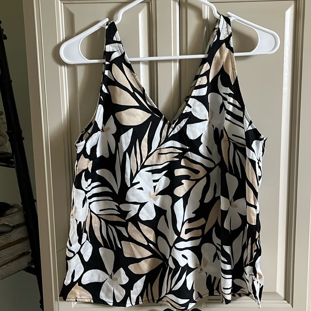 Old Navy top